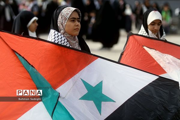 پویش  دانش‌آموزی پرواز بادبادک‌ها برای کودکان غزه