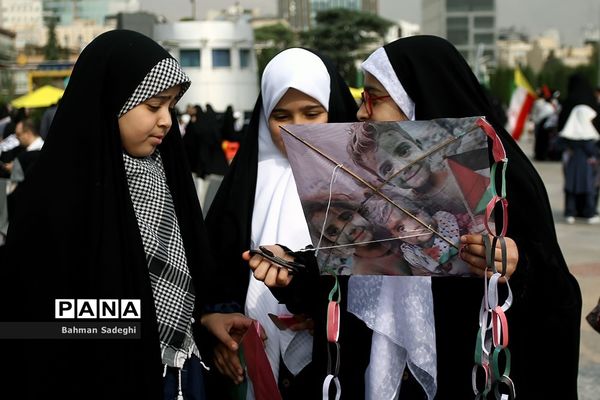 پویش  دانش‌آموزی پرواز بادبادک‌ها برای کودکان غزه