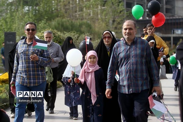 پویش  دانش‌آموزی پرواز بادبادک‌ها برای کودکان غزه