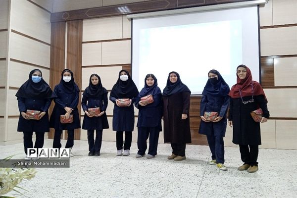 انتخابات شورای دانش‌آموزی در دبیرستان نمونه محبوبه محبی نیشابور