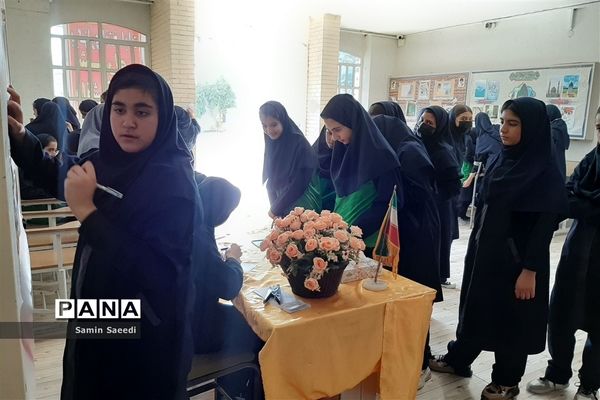 انتخابات شورای دانش‌آموزی گامی به سوی مشارکت همه  دانش‌آموزان