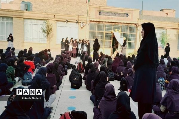 همایش نوجهان در دبیرستان دخترانه رفعت شهرستان کاشمر