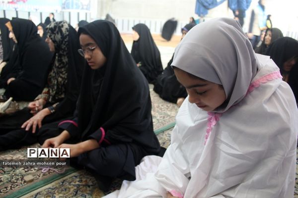 اقامه نماز جمعه در محمودآباد