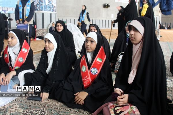 اقامه نماز جمعه در محمودآباد