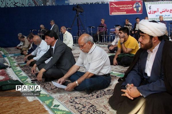 اقامه نماز جمعه در محمودآباد