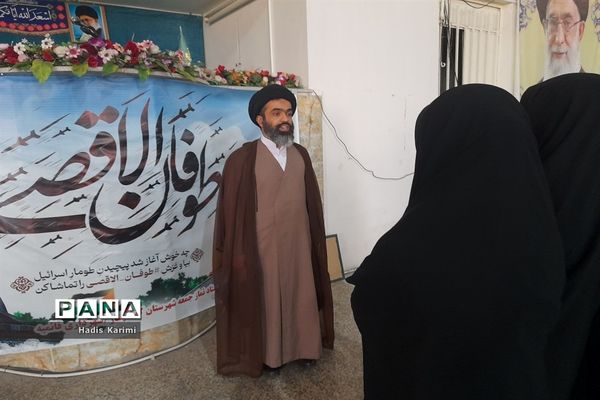 حضور پرشور دانش‌آموزان کوهچناری در نماز جمعه
