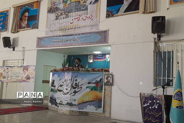 حضور پرشور دانش‌آموزان کوهچناری در نماز جمعه
