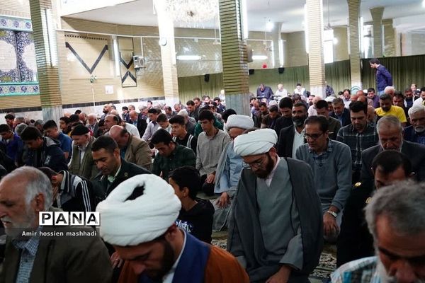 نماز جمعه رودهن در آستانه راهپیمایی ۱۳ آبان