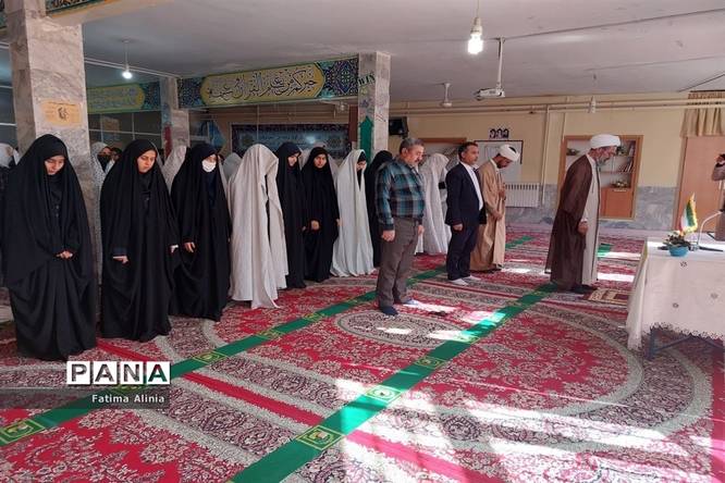 حضور مسئولین شهرستان بجنورد خراسان شمالی در دبیرستان شاهد نجابت