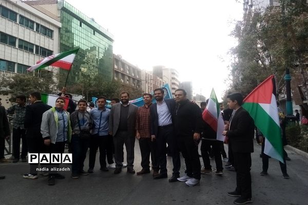 راهپیمایی استکبار ستیزی مردم غیور مشهد مقدس