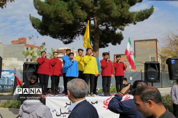 حضور مردم و دانش‌آموزان شهرستان بجنورد در راهپیمایی 13 آبان ماه