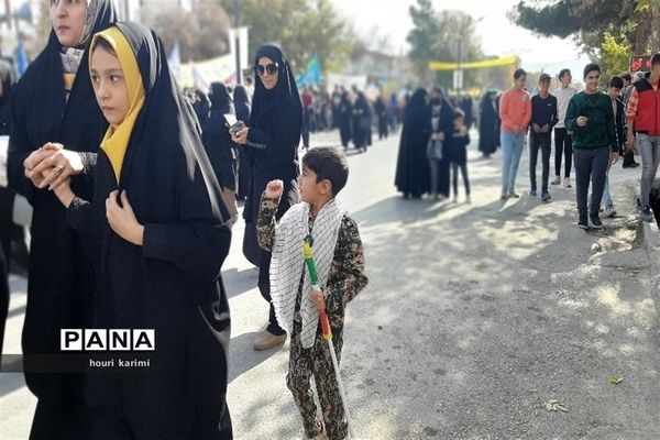 راهپیمایی ۱۳ آبان روزشکوه واقتدار دانش آموزان شهرستان مانه وسملقان