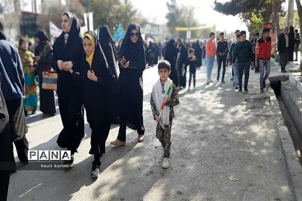 راهپیمایی ۱۳ آبان روزشکوه واقتدار دانش آموزان شهرستان مانه وسملقان