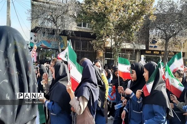 راهپیمایی ۱۳ آبان روزشکوه واقتدار دانش آموزان شهرستان مانه وسملقان