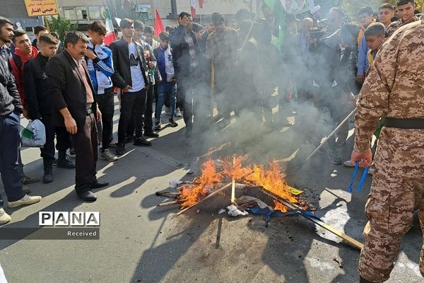 حضور پرشور فرهنگیان و دانش‌آموزان آذربایجان غربی در راهپیمایی 13 آبان