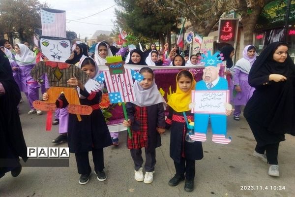 برگزاری مراسم راهپیمایی یوم‌ الله۱۳ آبان در شهرستان کلات