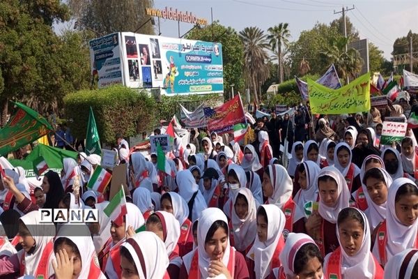 راهپیمای 13 آبان با حضور گسترده دانش‌آموزان و فرهنگیان هرمزگانی