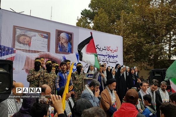 راهپیمایی پرشور دانش‌آموزان شهرستان شهریار در سیزده آبان