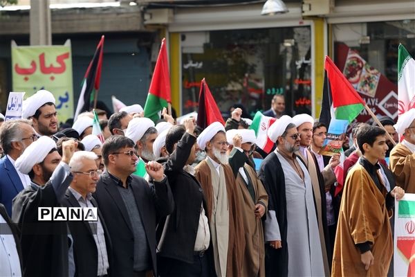 حضور دانش‌آموزان در راهپیمایی سیزده آبان ماه