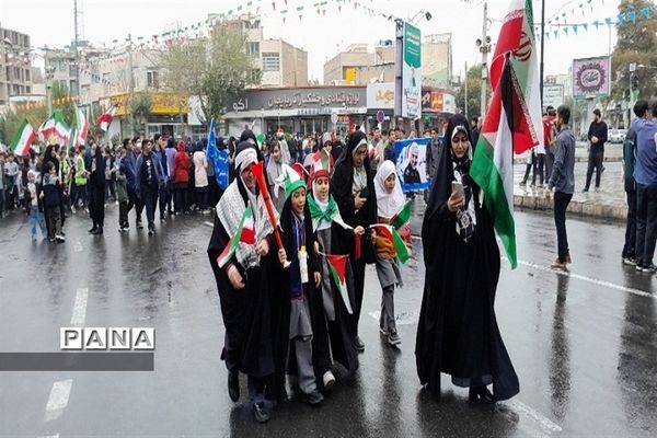 راهپیمایی یوم الله 13 آبان در استان البرز