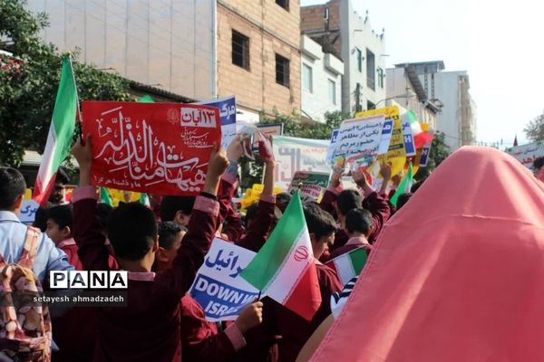 راهپیمایی روز دانش‌آموز در گلوگاه