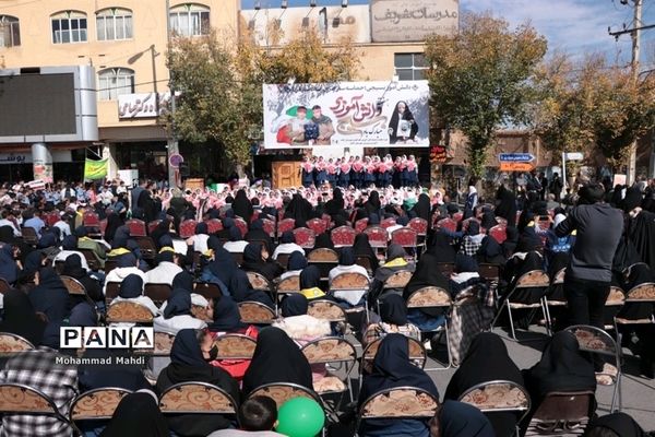 راهپیمایی مردم آباده درگرامیداشت روز دانش‌آموز