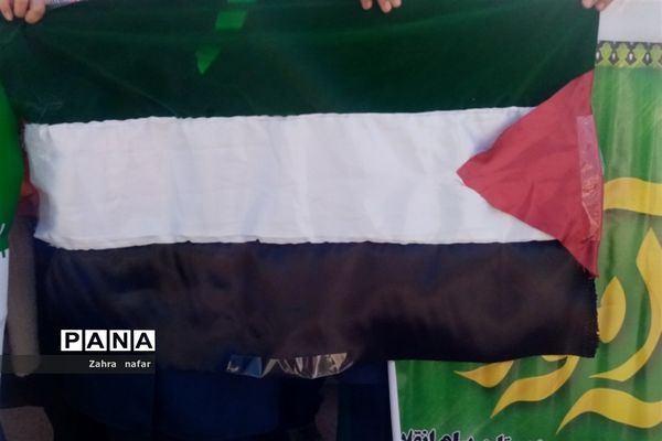 حضور گسترده دانش‌آموزان شهر بهمن در راهپیمایی ۱۳ آبان