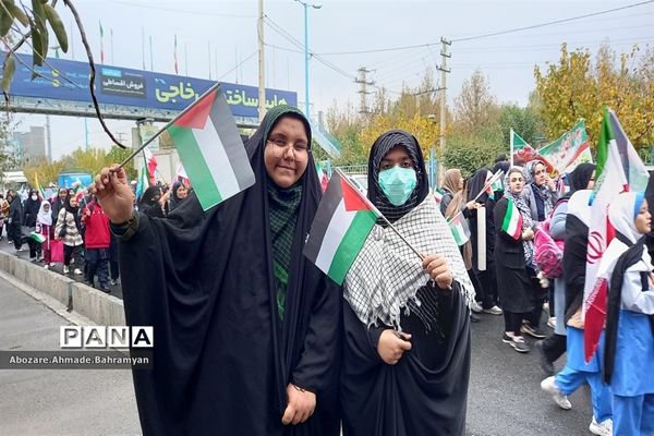 حضور دانش‌آموزان صفادشت در راهپیمایی روز دانش آموز