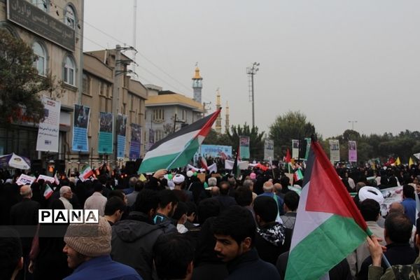 حضور دانش‌آموزان ناحیه‌یک شهرری در راهپیمایی یوم‌الله ۱۳ آبان