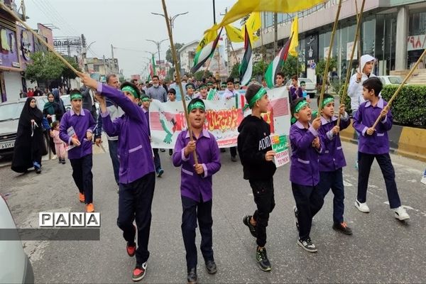 حضور پرشور دانش‌آموزان سلمانشهر در راهپیمایی ۱۳ آبان