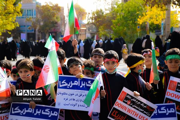 حضور پرشور دانش‌آموزان گرمه در راهپیمایی ۱۳ آبان