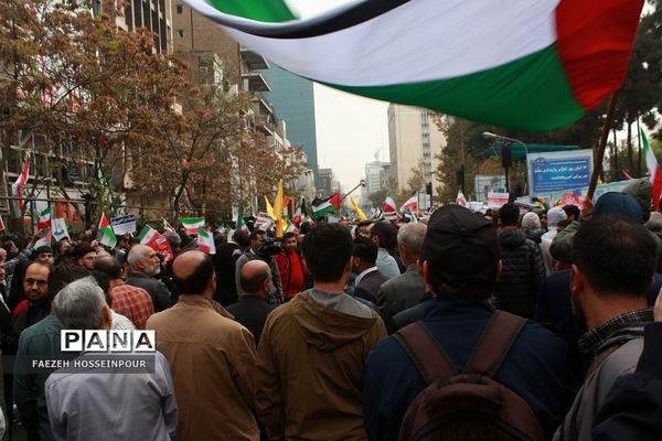 راهپیمایی13 آبان در تهران