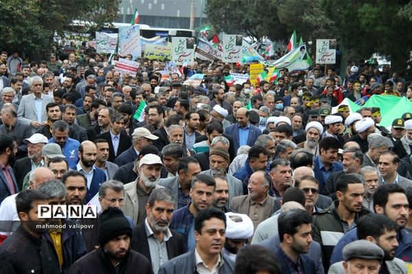 راهپیمایی ۱۳ آبان در قزوین