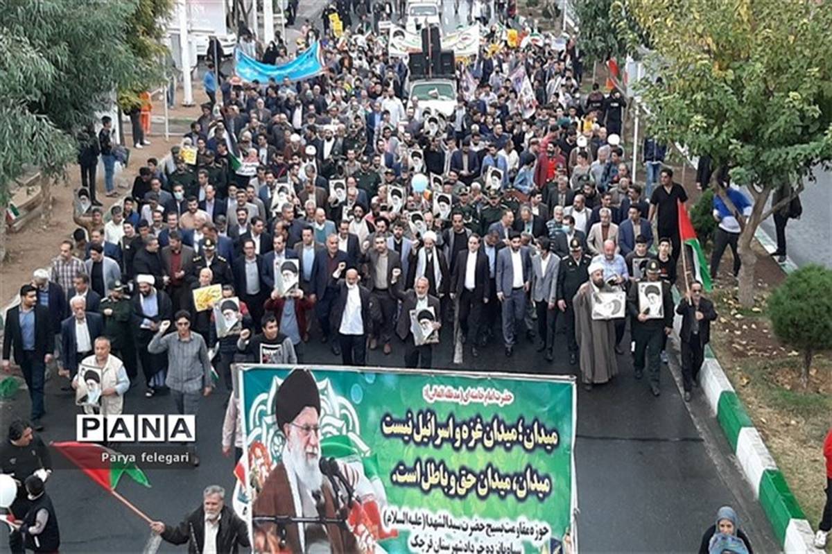 راهپیمایی یوم‌الله ۱۳ آبان در شهرستان‌قرچک/فیلم