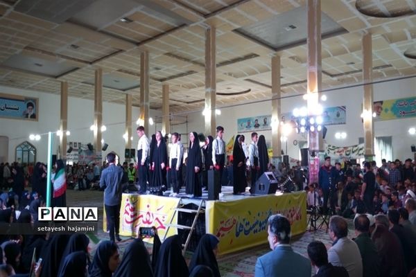 تجمع دانش‌آموزان شهرستان ساوه به‌مناسبت ۱۳ آبان