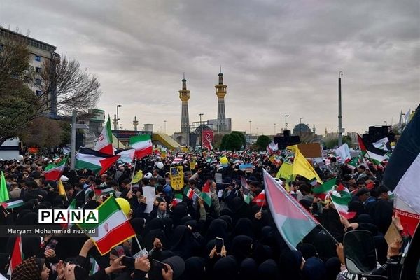 اجتماع بزرگ یوم الله ۱۳ آبان ماه و روز دانش‌آموز در مشهد