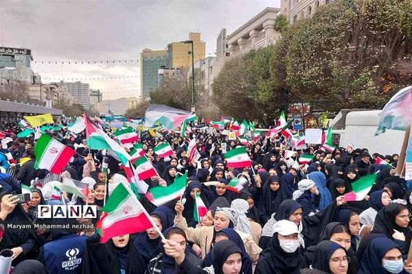 اجتماع بزرگ یوم الله ۱۳ آبان ماه و روز دانش‌آموز در مشهد