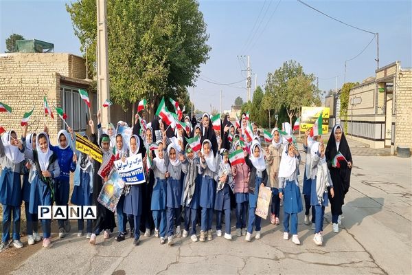 راهپیمایی ۱۳آبان در شهرستان ورزنه