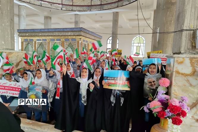 راهپیمایی ۱۳آبان در شهرستان ورزنه