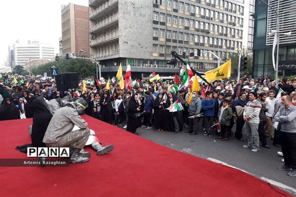 راهپیمایی ۱۳ آبان در تهران