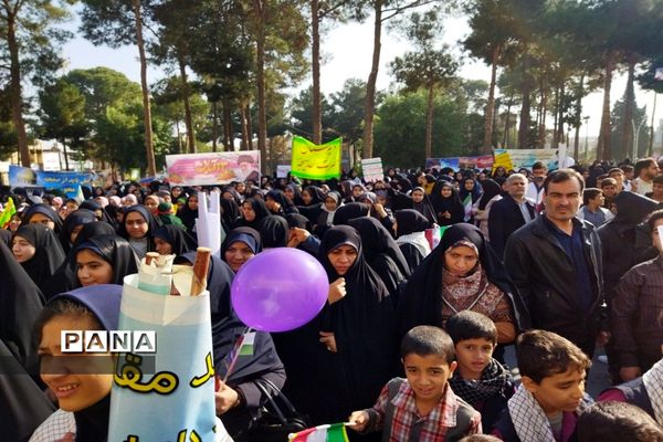 راهپیمایی ۱۳آبان در نجف آباد