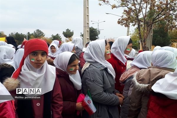 راهپیمایی ۱۳ آبان در شهرمیمه