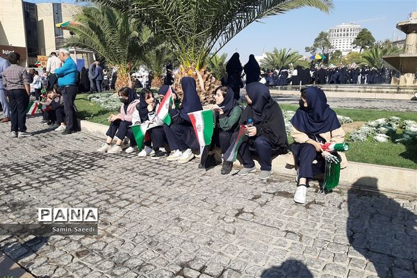 دانش‌آموزان و فرهنگیان بار دیگر در 13 آبان ماه حماسه آفریدند