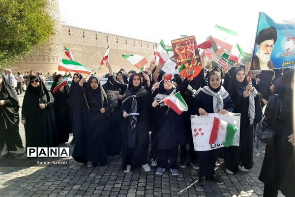 دانش‌آموزان و فرهنگیان بار دیگر در 13 آبان ماه حماسه آفریدند