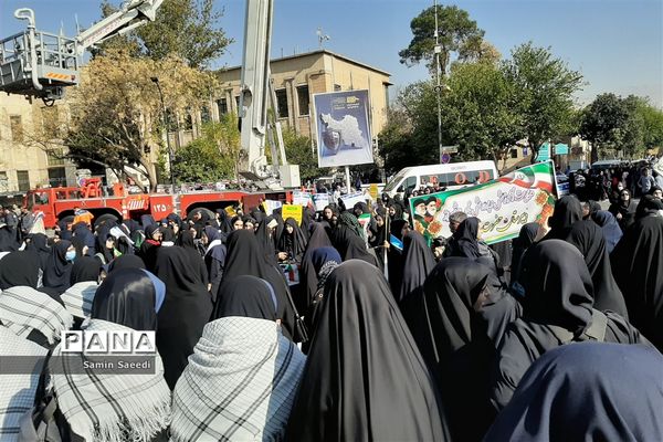 دانش‌آموزان و فرهنگیان بار دیگر در 13 آبان ماه حماسه آفریدند