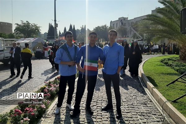 دانش‌آموزان و فرهنگیان بار دیگر در 13 آبان ماه حماسه آفریدند