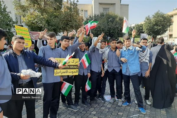 دانش‌آموزان و فرهنگیان بار دیگر در 13 آبان ماه حماسه آفریدند