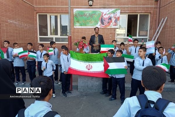شور و نشاط روز دانش‌آموز در دبستان معارف 6 ناحیه 3 شیراز