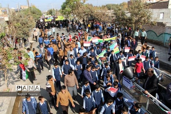 راهپیمایی ۱۳ آبان ماه روز دانش‌آموز