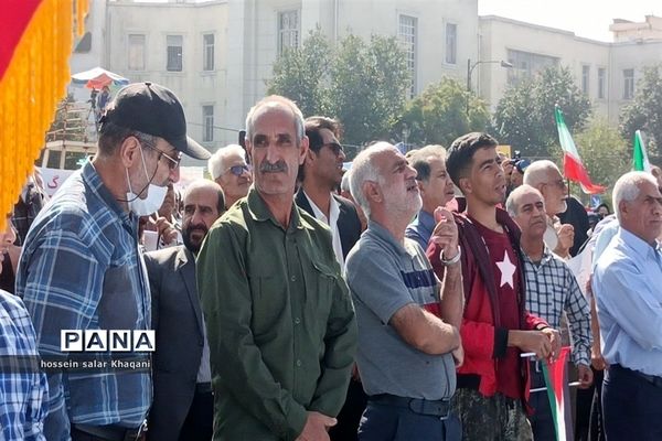 تجمع بزرگ ضد استکباری دانش‌آموزان در شیراز